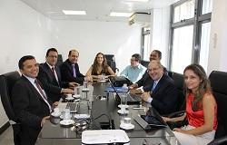 Auditores debatem fiscalização de obras rodoviárias durante encontro no TCDF