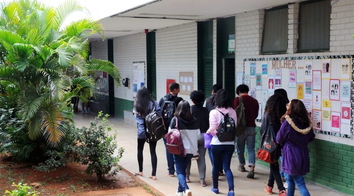 TCDF nega pedido de cautelar para suspender novo Regimento Interno da Rede Pública de Ensino