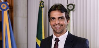 Conselheiro Paulo Tadeu é eleito presidente do TCDF
