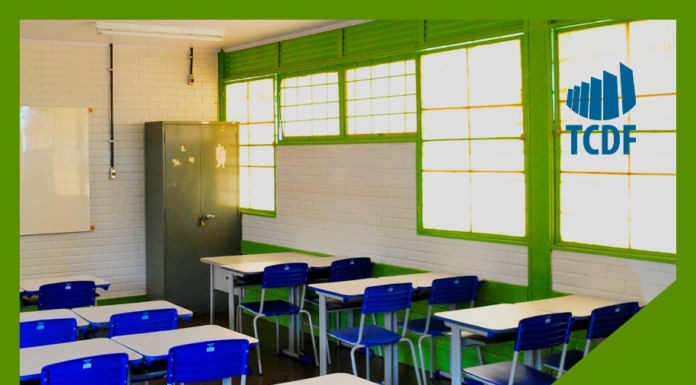 Diretores e gestores de escolas públicas aprendem sobre planejamento de contratações em curso do TCDF