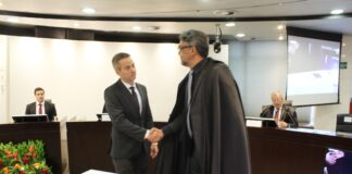 Novo Conselheiro Substituto é empossado no TCDF