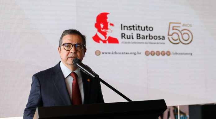 Instituto Rui Barbosa reúne imprensa para lançamento do 1º prêmio nacional de jornalismo
