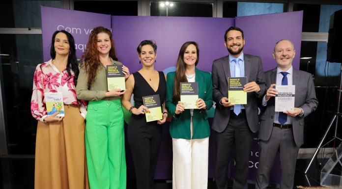Em tarde de encontros, servidores do TCDF apresentam livros recém-publicados