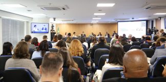 Conselheiro Renato Rainha representa Atricon em seminário sobre combate à violência escolar