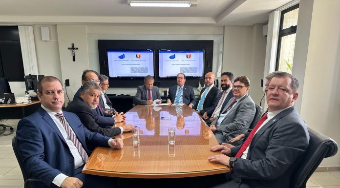 TCDF reafirma protocolo de intenções com TCE-PB para capacitação e compartilhamento de tecnologias da informação
