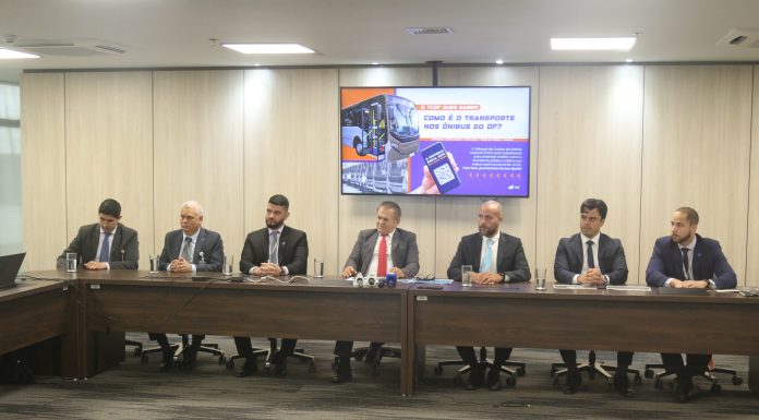Superlotação, tempo de espera e falta de informação são principais queixas dos usuários de ônibus do DF, aponta pesquisa do TCDF