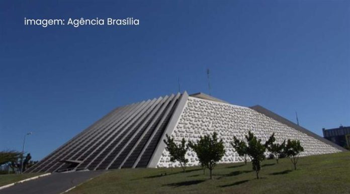 TCDF define diretrizes para continuidade de licitação de obra para reforma do Teatro Nacional