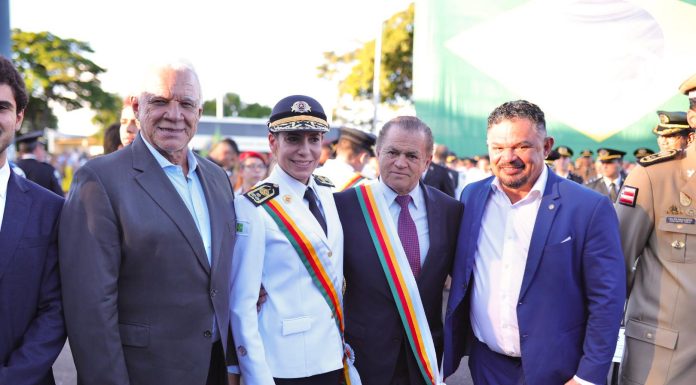 Presidente do TCDF é agraciado com a Medalha Tiradentes, maior honraria da PMDF