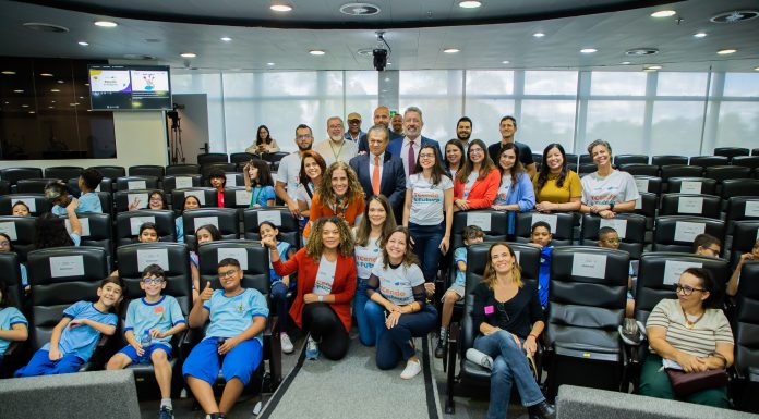 Estudantes da rede pública participam de projeto da Escon /TCDF para debater consciência cidadã e controle social