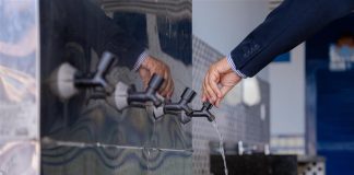 TCDF fiscaliza escolas públicas do DF para garantir água potável e saneamento básico