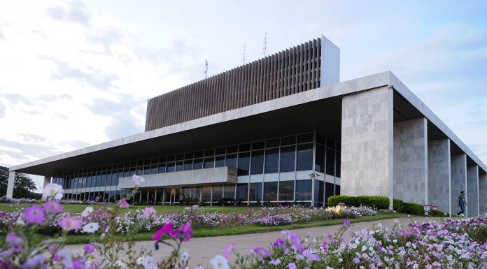 TCDF dá prazo para GDF se manifestar sobre representação contra secretário de Economia