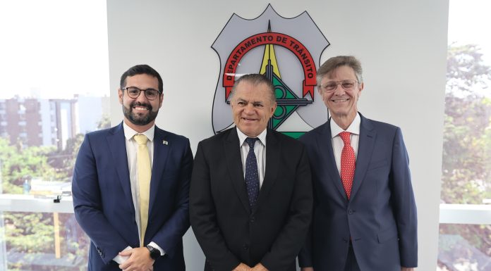 Diálogo e orientação marcam “Visita aos Gestores do TCDF” ao Detran