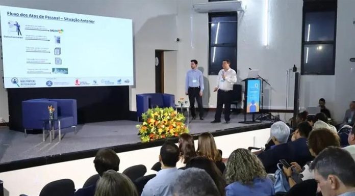 TCDF apresenta boas práticas em fiscalização de pessoal em Vitória (ES)