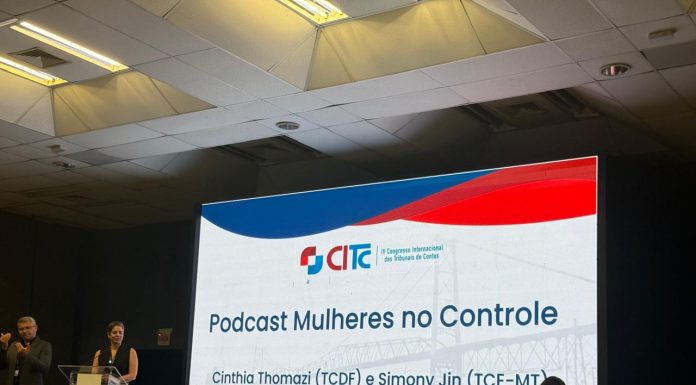 Auditora do TCDF apresenta podcast “Mulheres no Controle” no IV CITC