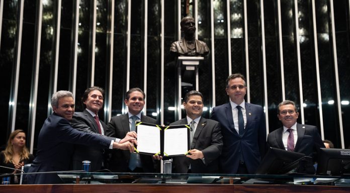 Promulgada Emenda Constitucional que proíbe extinção de Tribunais de Contas